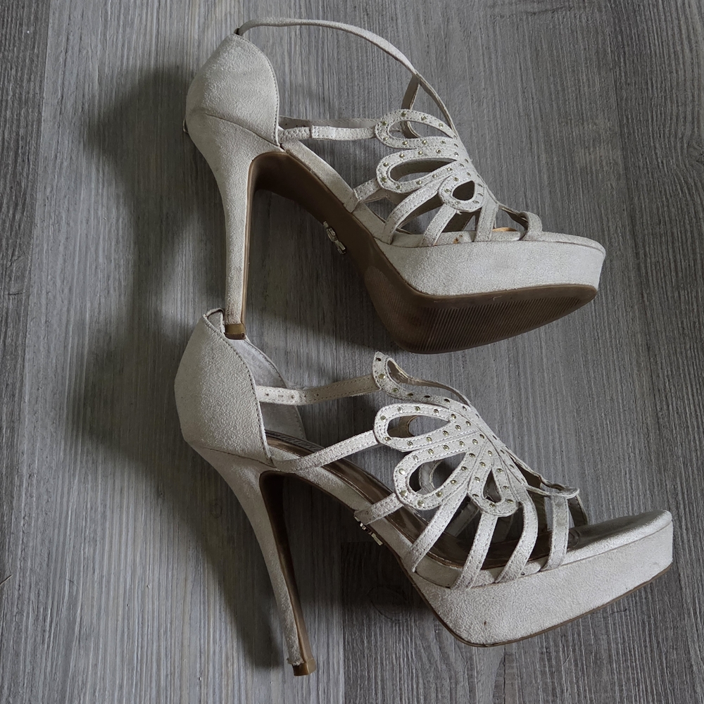 Jennifer Lopez Women's Beige Strappy Heels